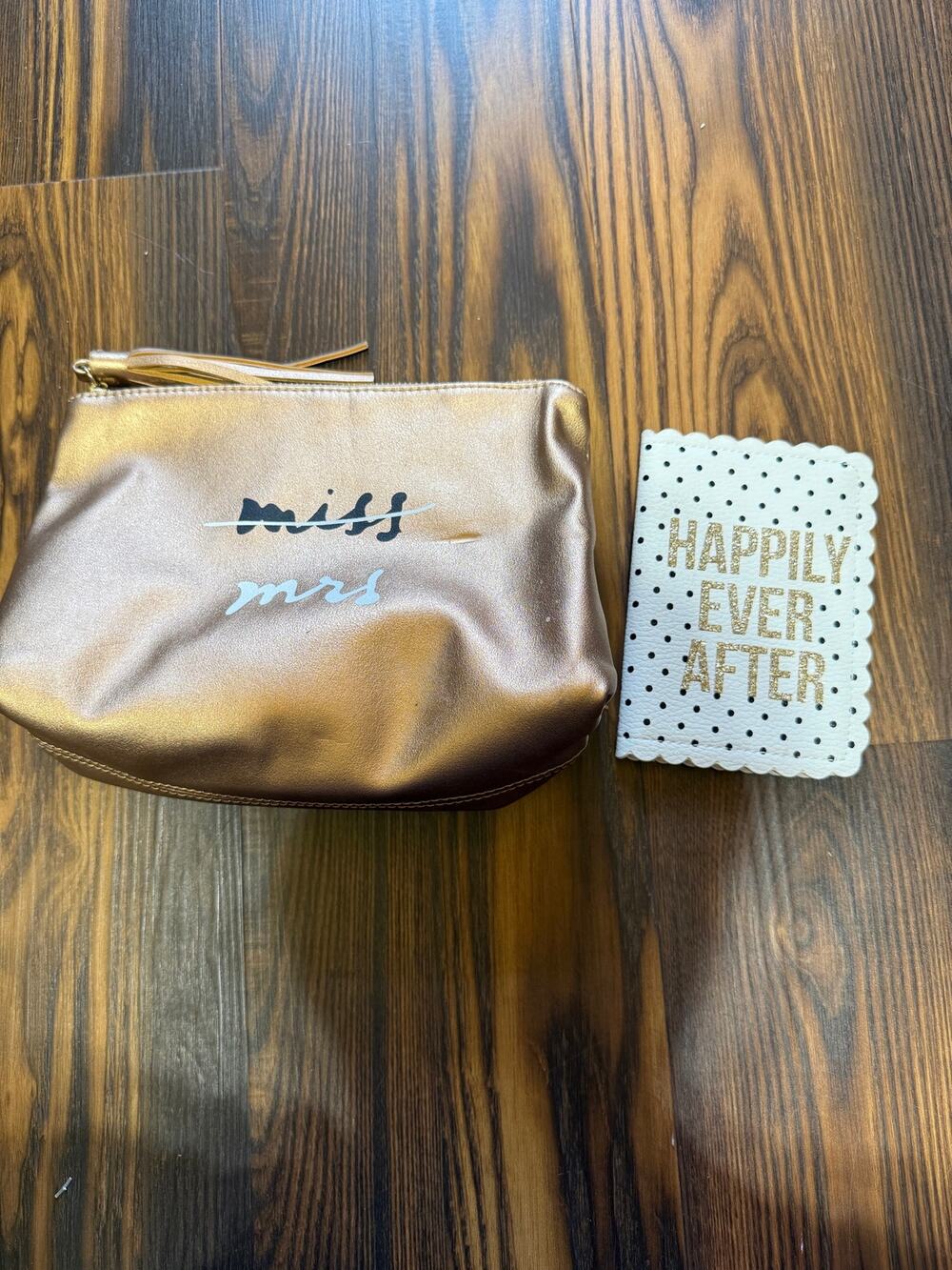 Bride to Be/Married Two Piece Travel Set